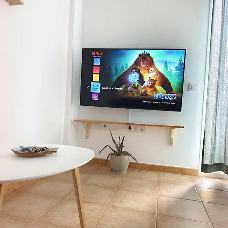 Sueno En El Paraiso - Bright & Modern With Sea Views & Ac 아파트 *